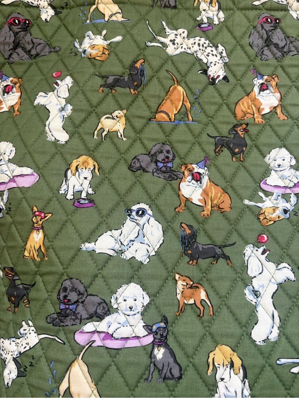 Vera Bradley Olive Green Quilted Dog Park Print Tote - Picture 9 of 14